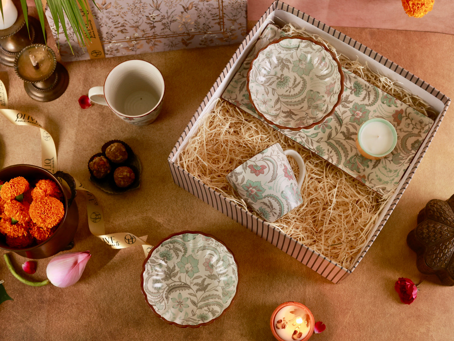 Phool Bagh Elegance Gift Hamper