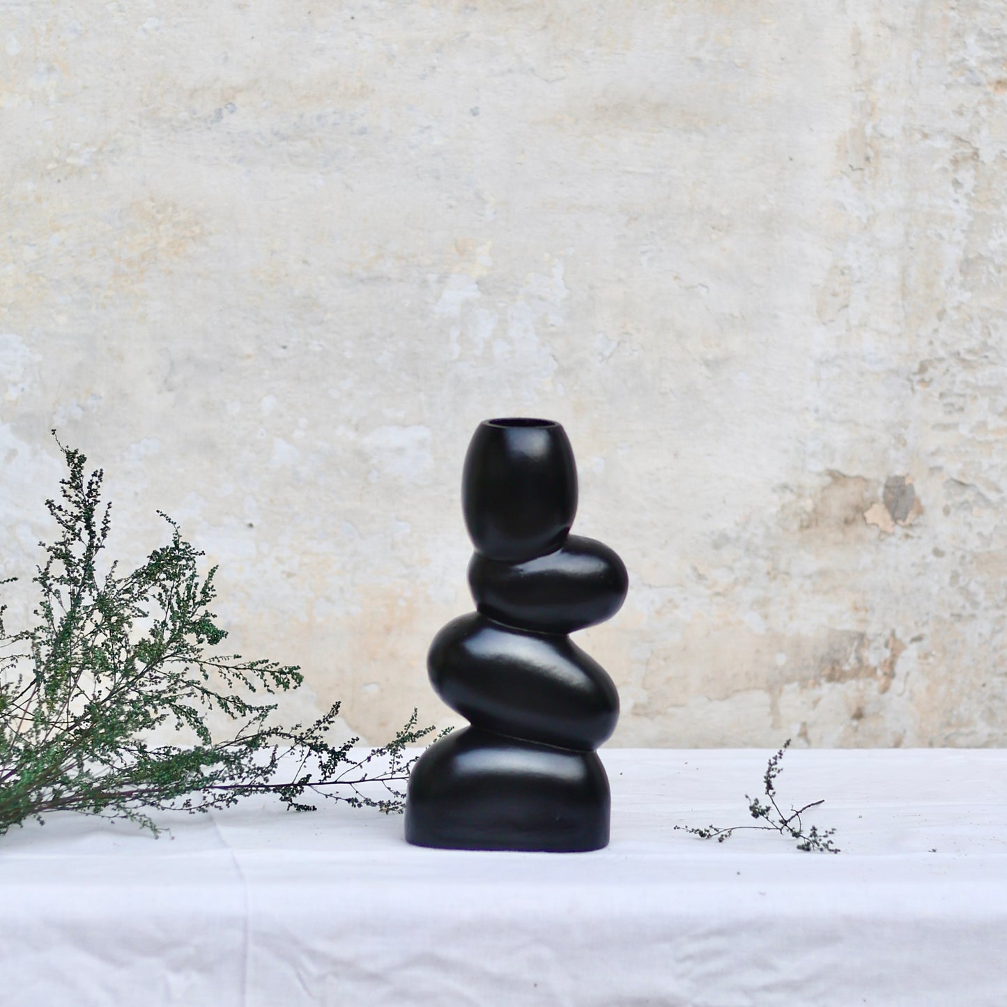 Pebble Black Vase