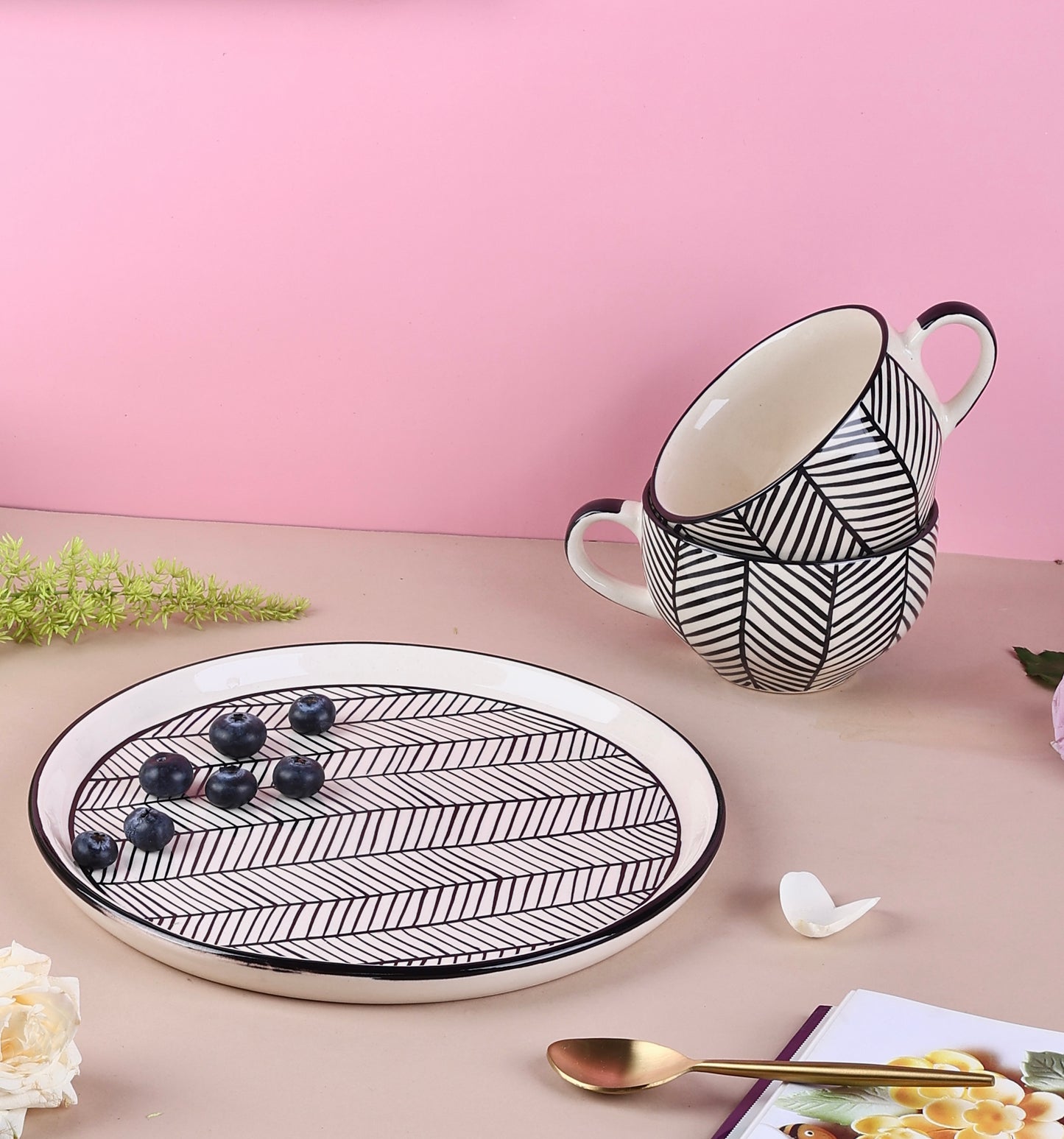 Black and White Chevron Snack Set