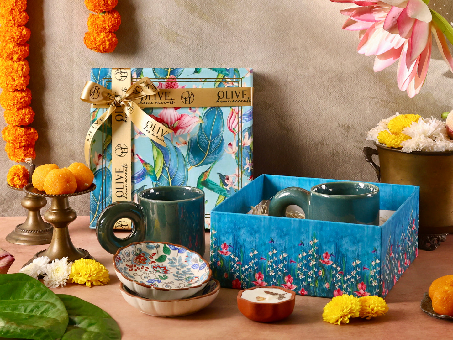 Baatein and Brews Hamper