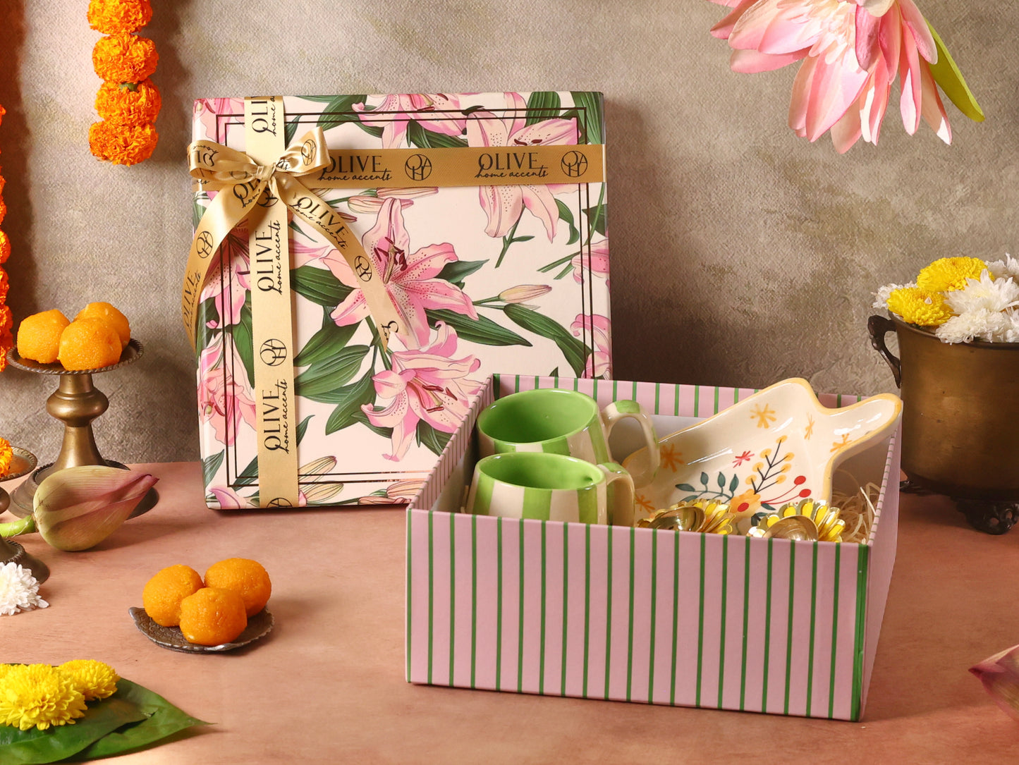 Verdant Charm Gift Hamper