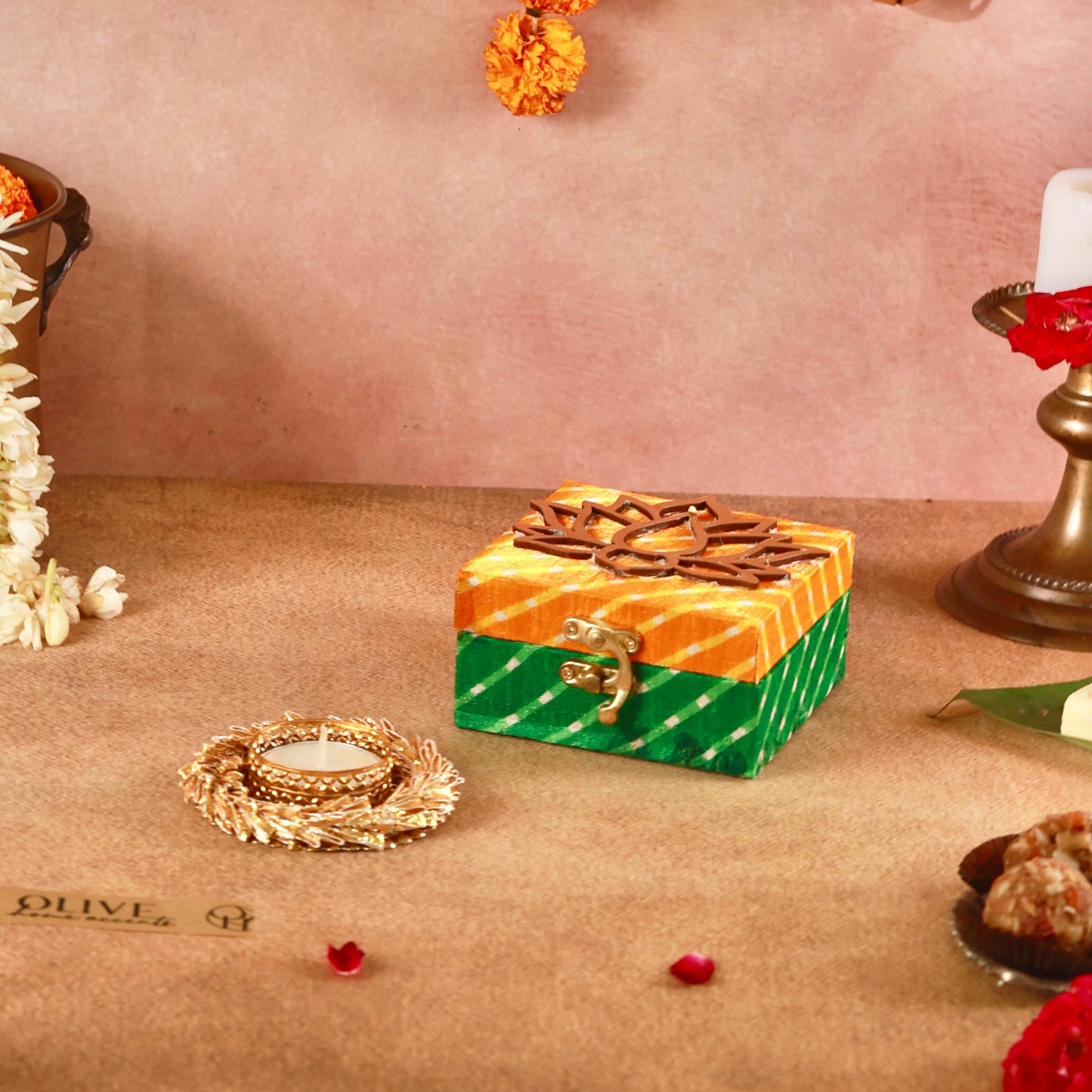 Jyoti Kalash - T light holder in Leheriya Lotus Box
