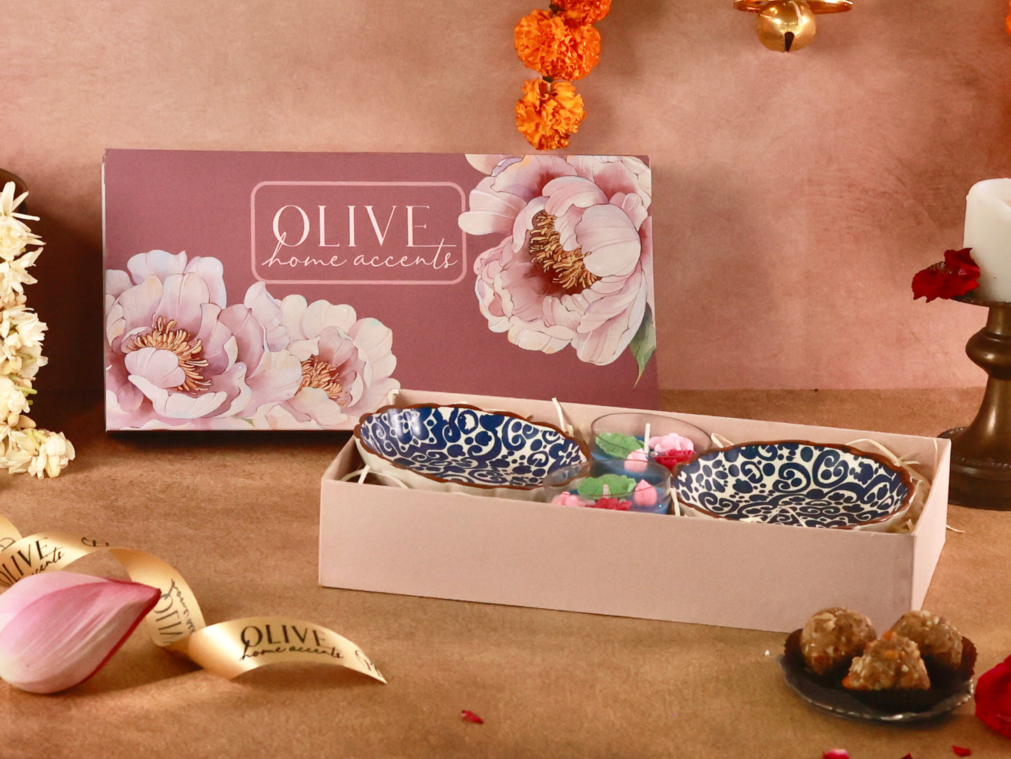 Blue Phool Bagh Gift Hamper