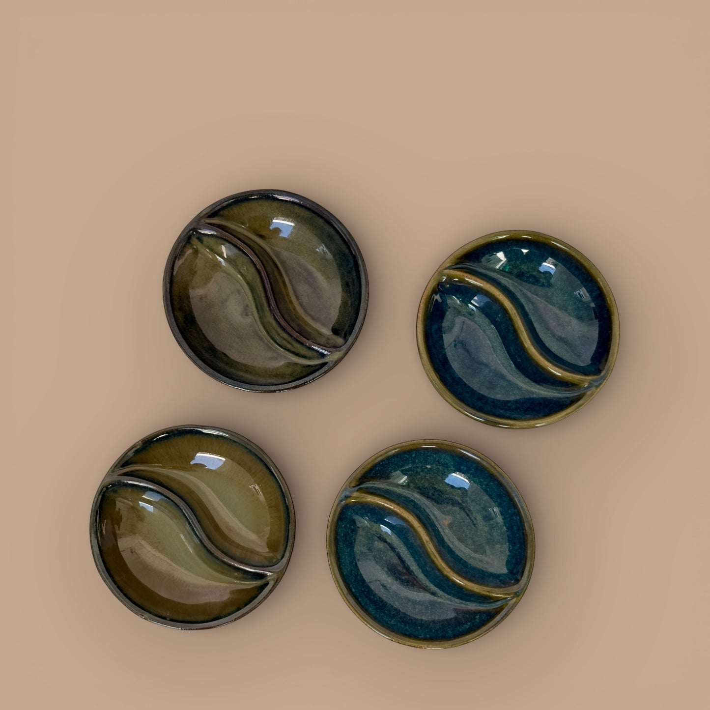 Set of 4 Tapas Yin and Yang Dip Plates