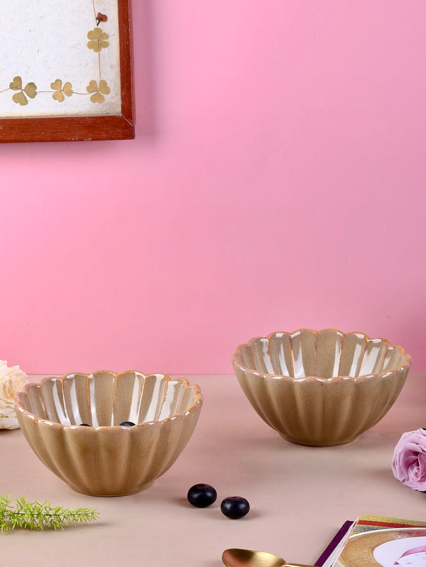 Beige Scalloped Flower Bowl