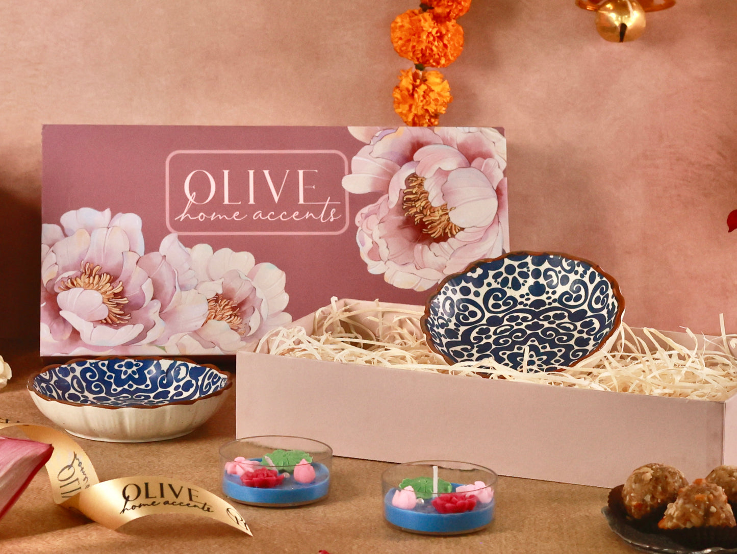 Blue Phool Bagh Gift Hamper