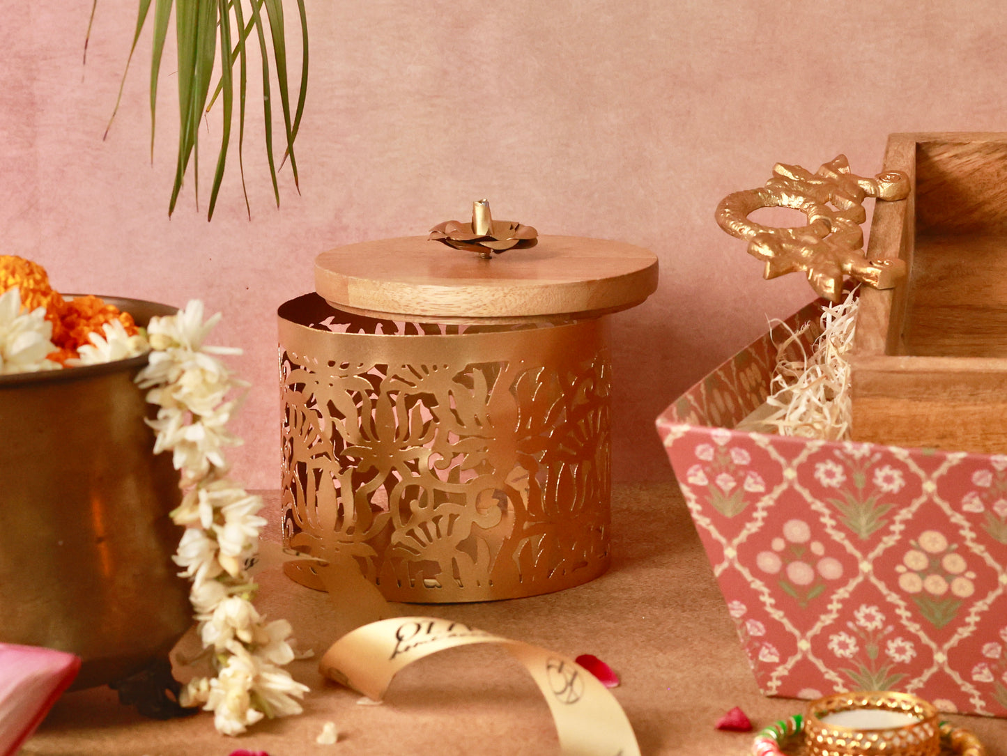 Golden Harmony Basket Hamper