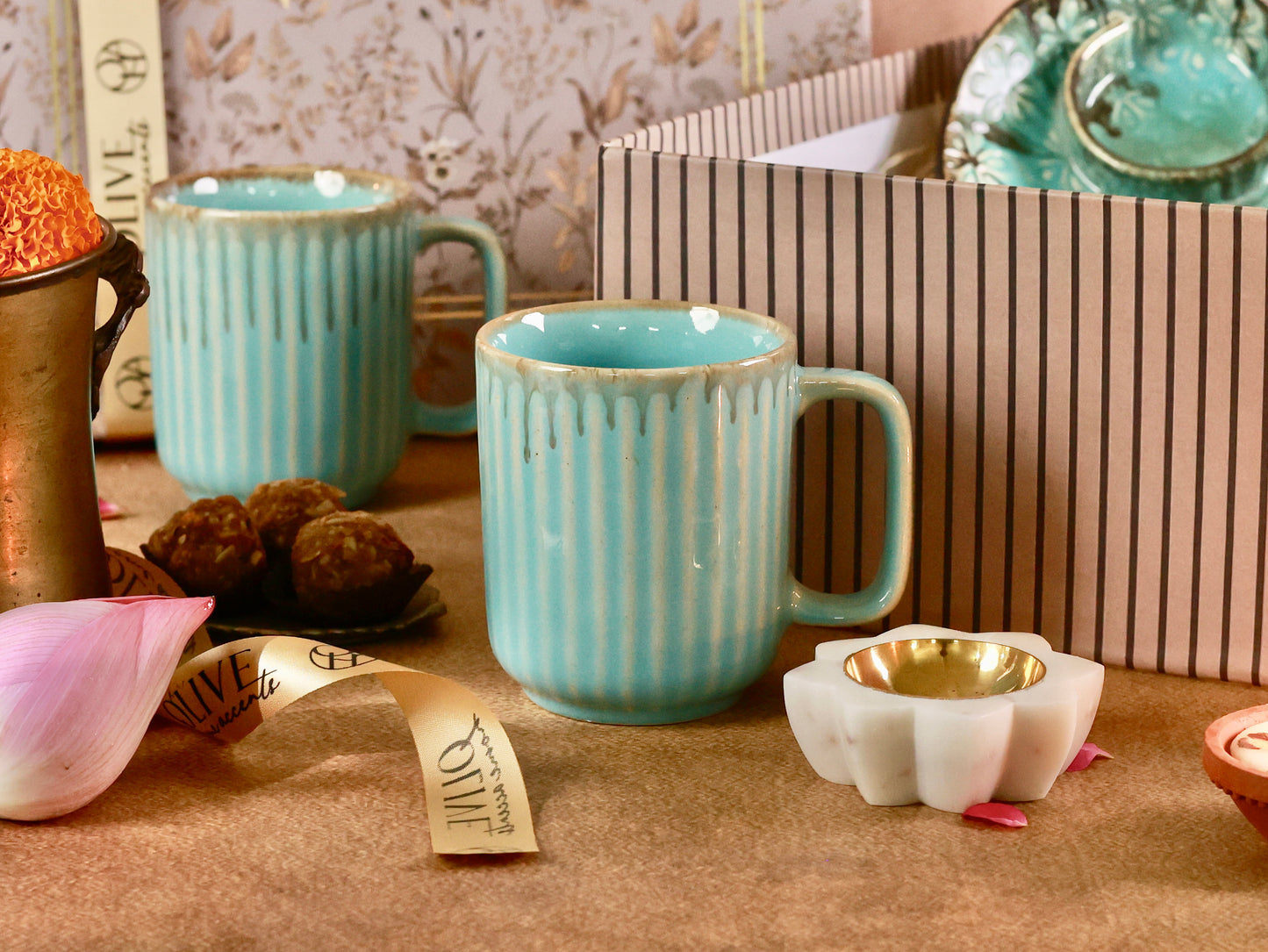 Turquoise Bloom Gift Hamper