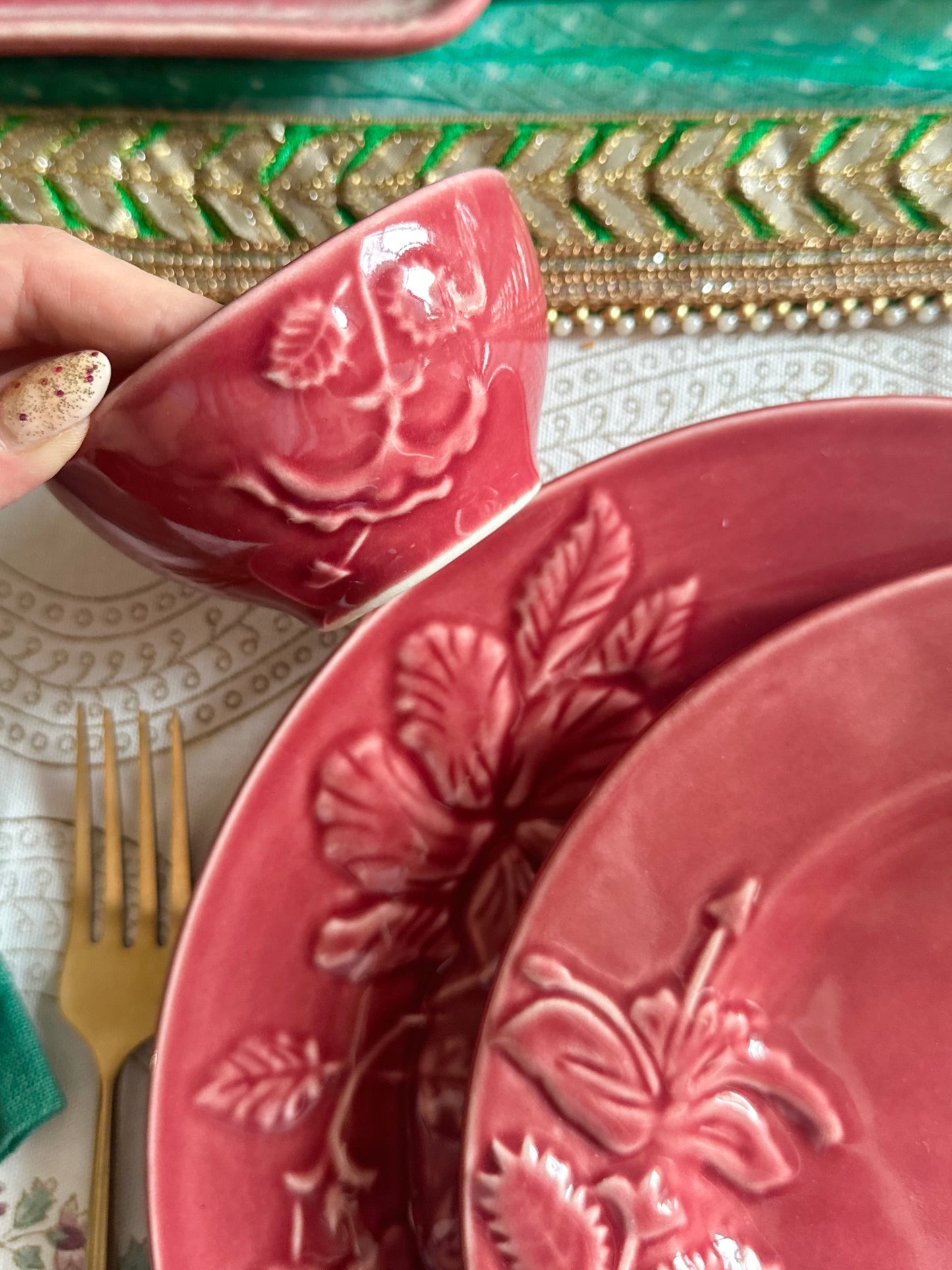 Hibiscus Bloom 3 piece Dinner Set