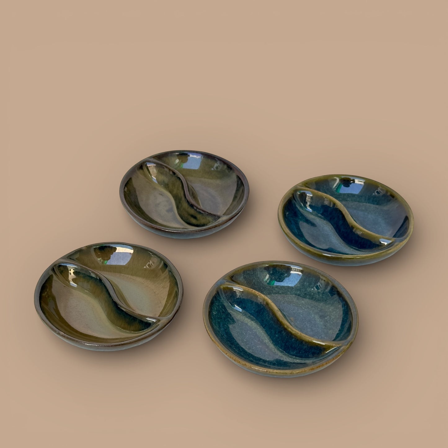 Set of 4 Tapas Yin and Yang Dip Plates