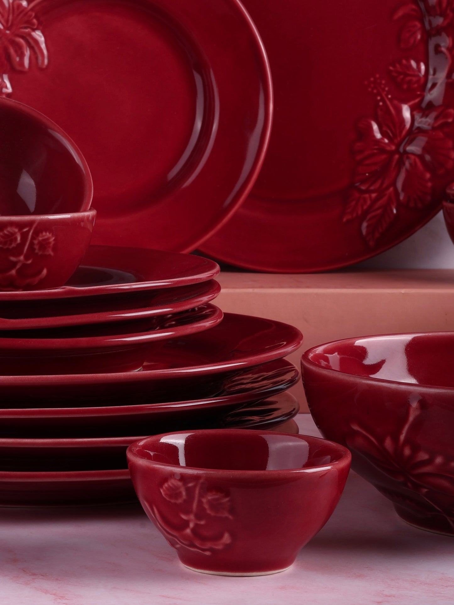 Hibiscus Bloom 20 piece Dinner Set