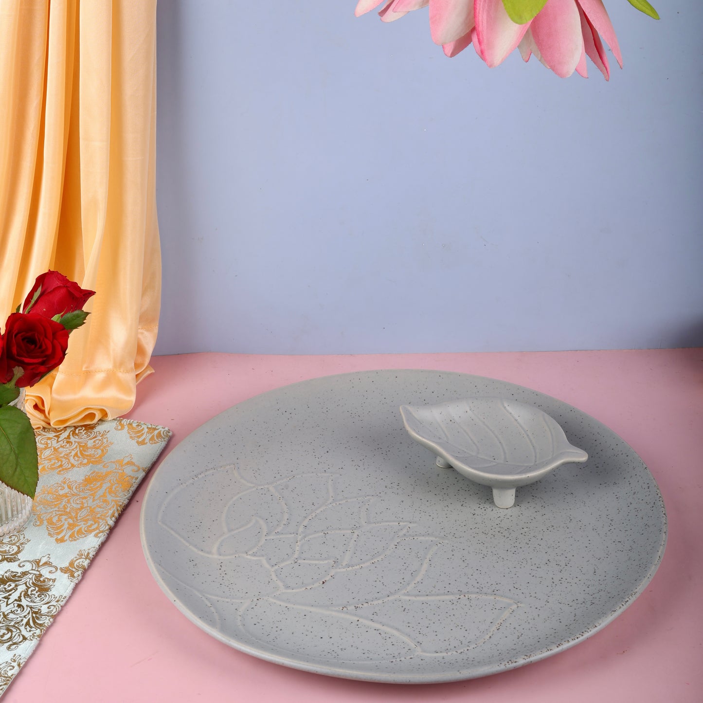 Grey Wisteria Embossed XL Leaf Platter