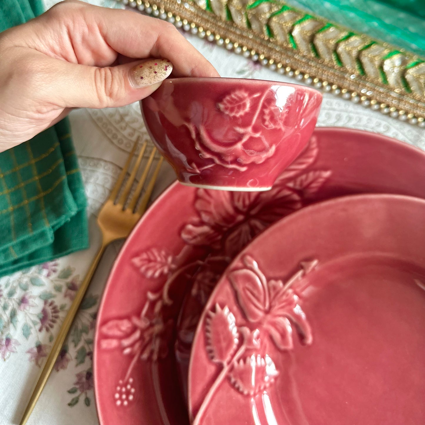 Hibiscus Bloom 3 piece Dinner Set
