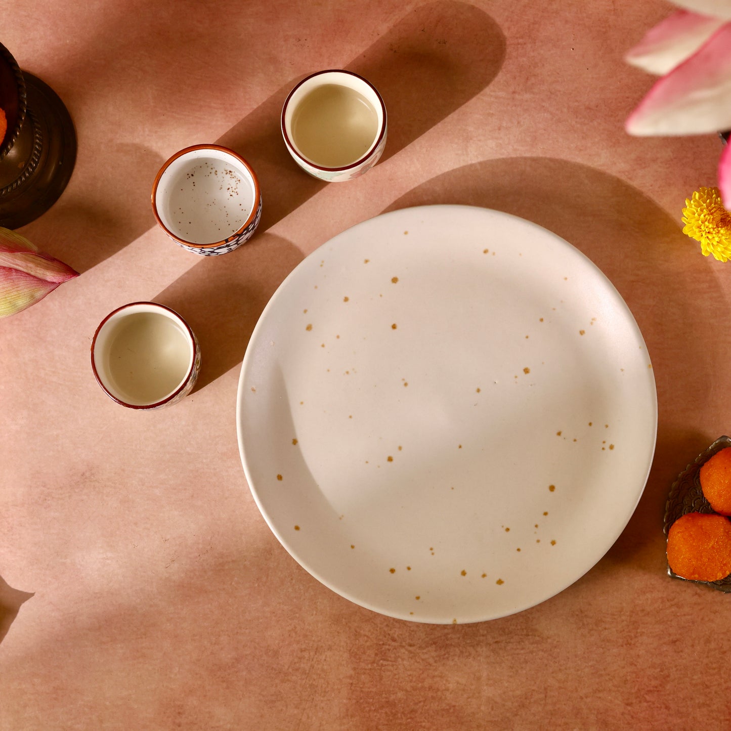 Unique Platter with Printed Dip Bowls - Set of 4 pieces