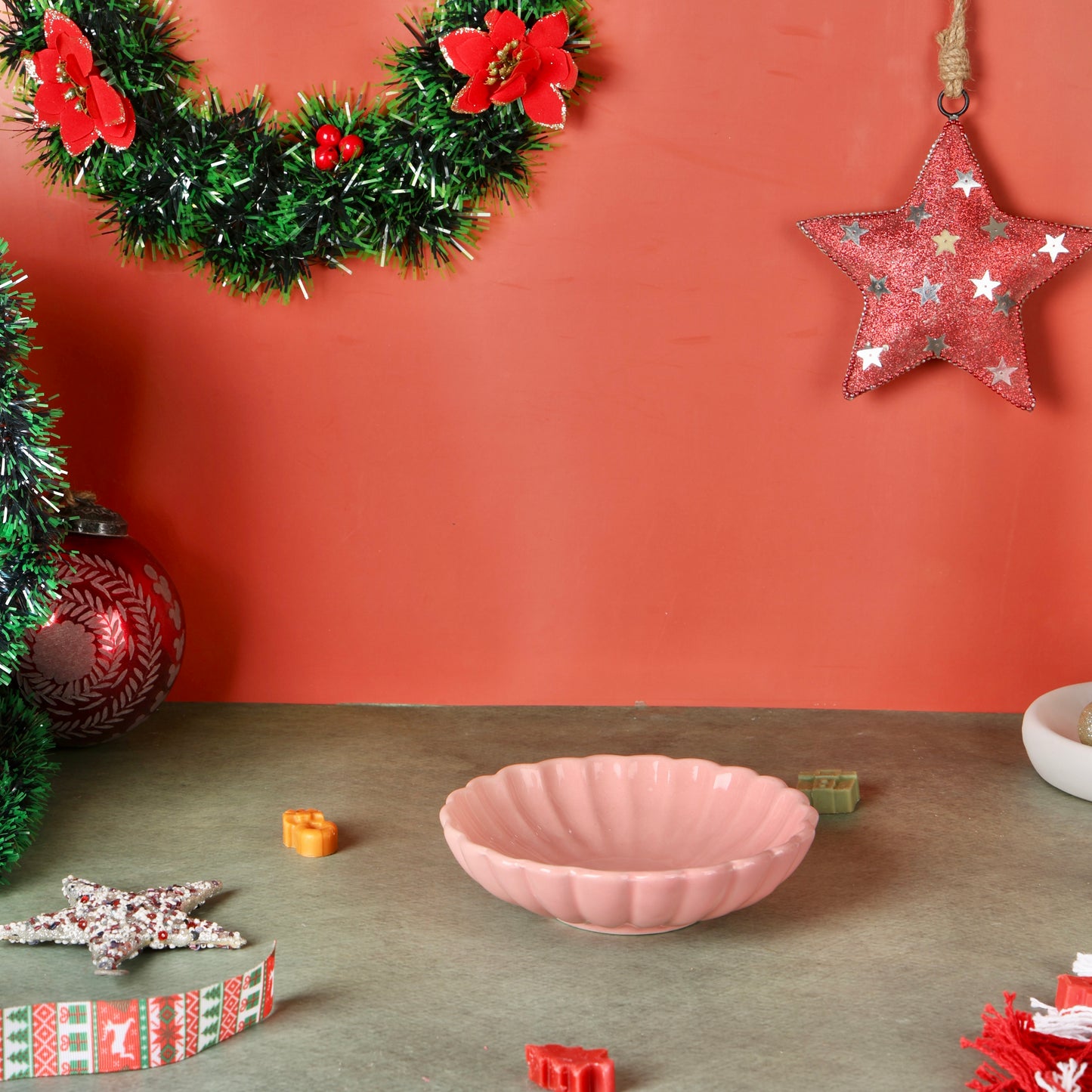 Pink Gigi Scalloped Shallow Bowls