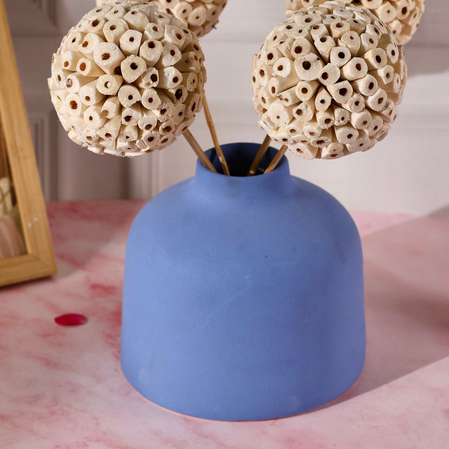 Amalfi Short Vase (Dried flowers not included)