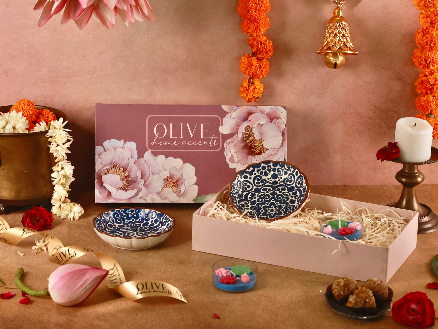 Blue Phool Bagh Gift Hamper