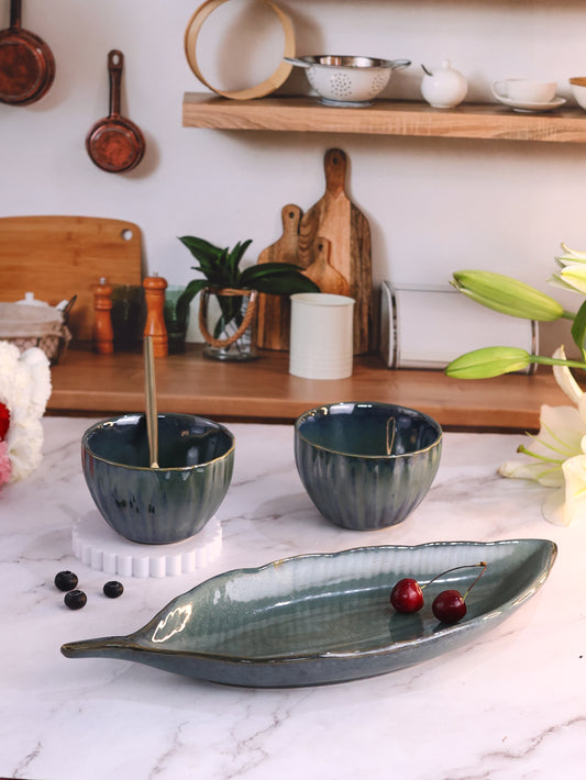 Green Leaf Platter with two bowls