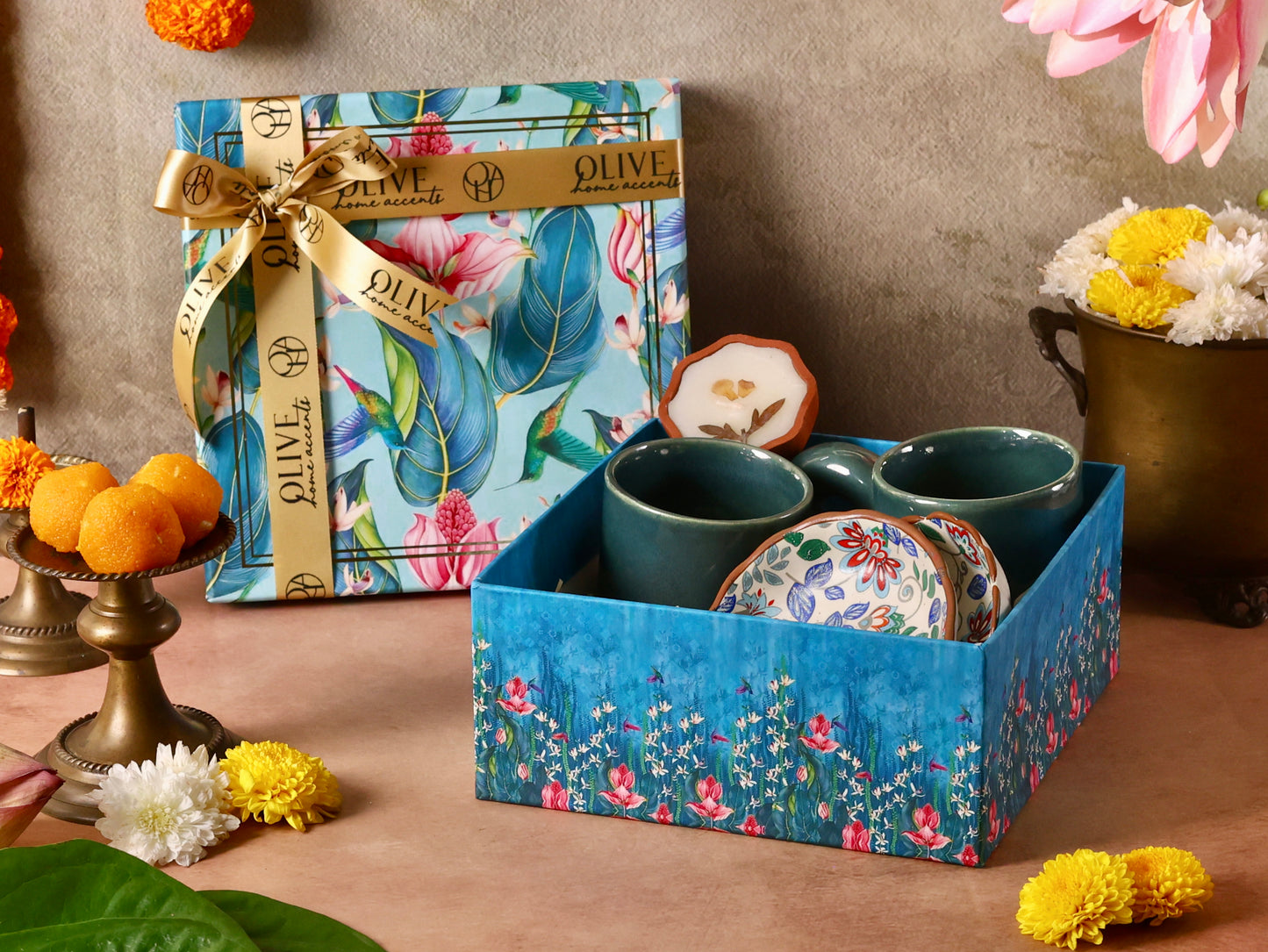 Baatein and Brews Hamper
