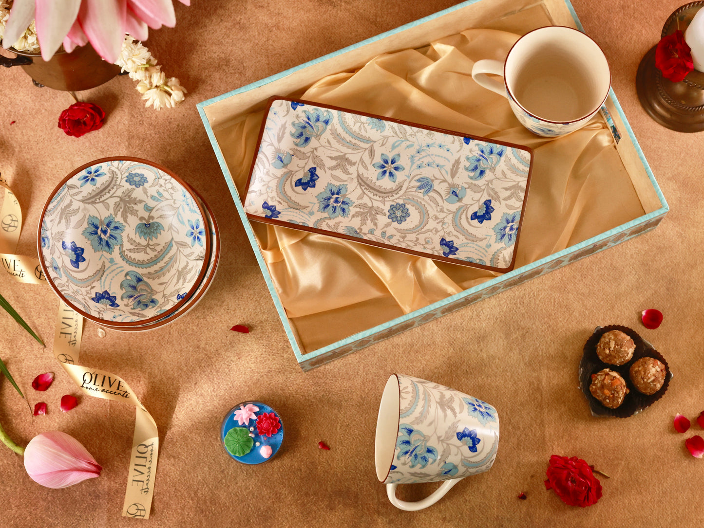 Blooming Treasure Tray Hamper