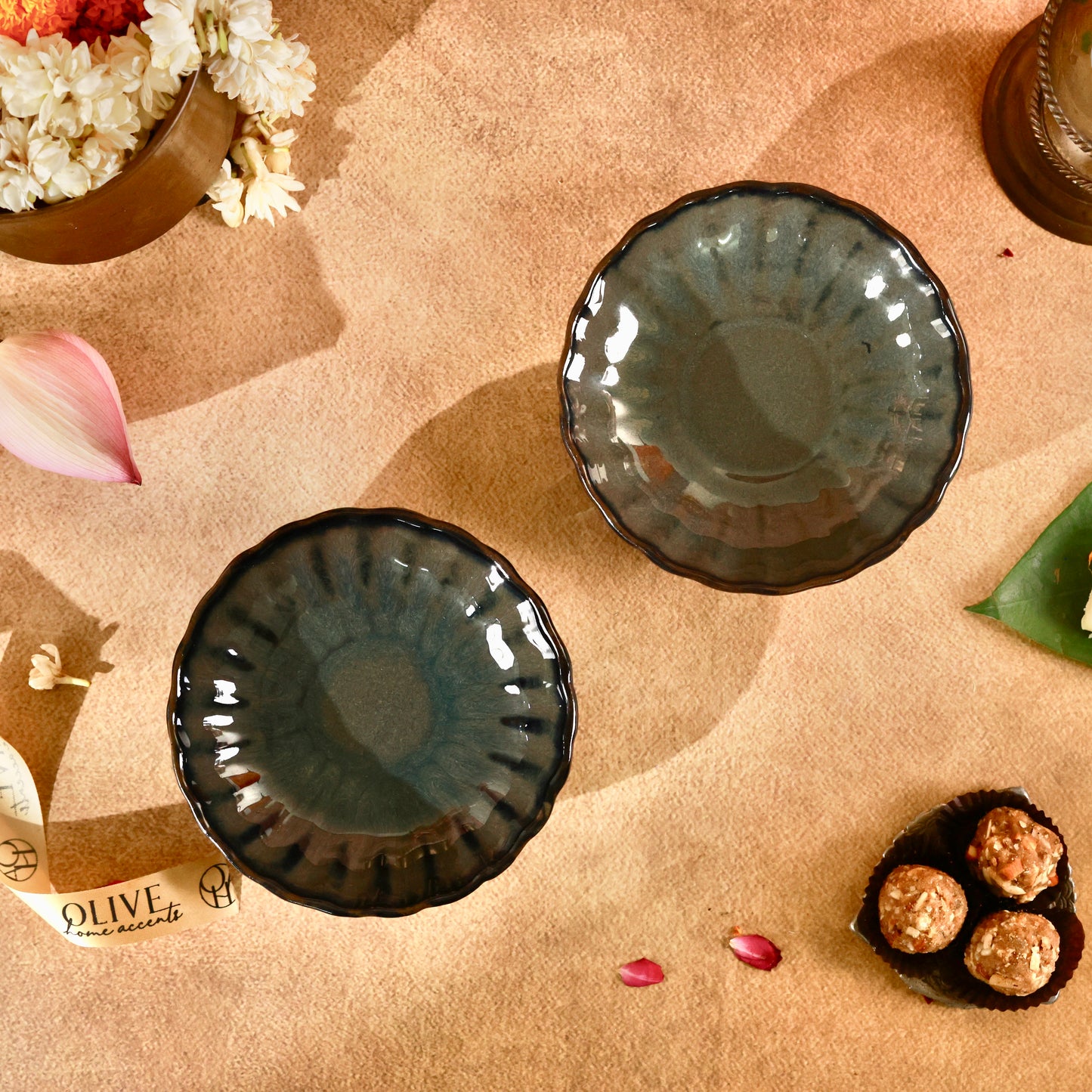 Varsha Scalloped Shallow Bowls