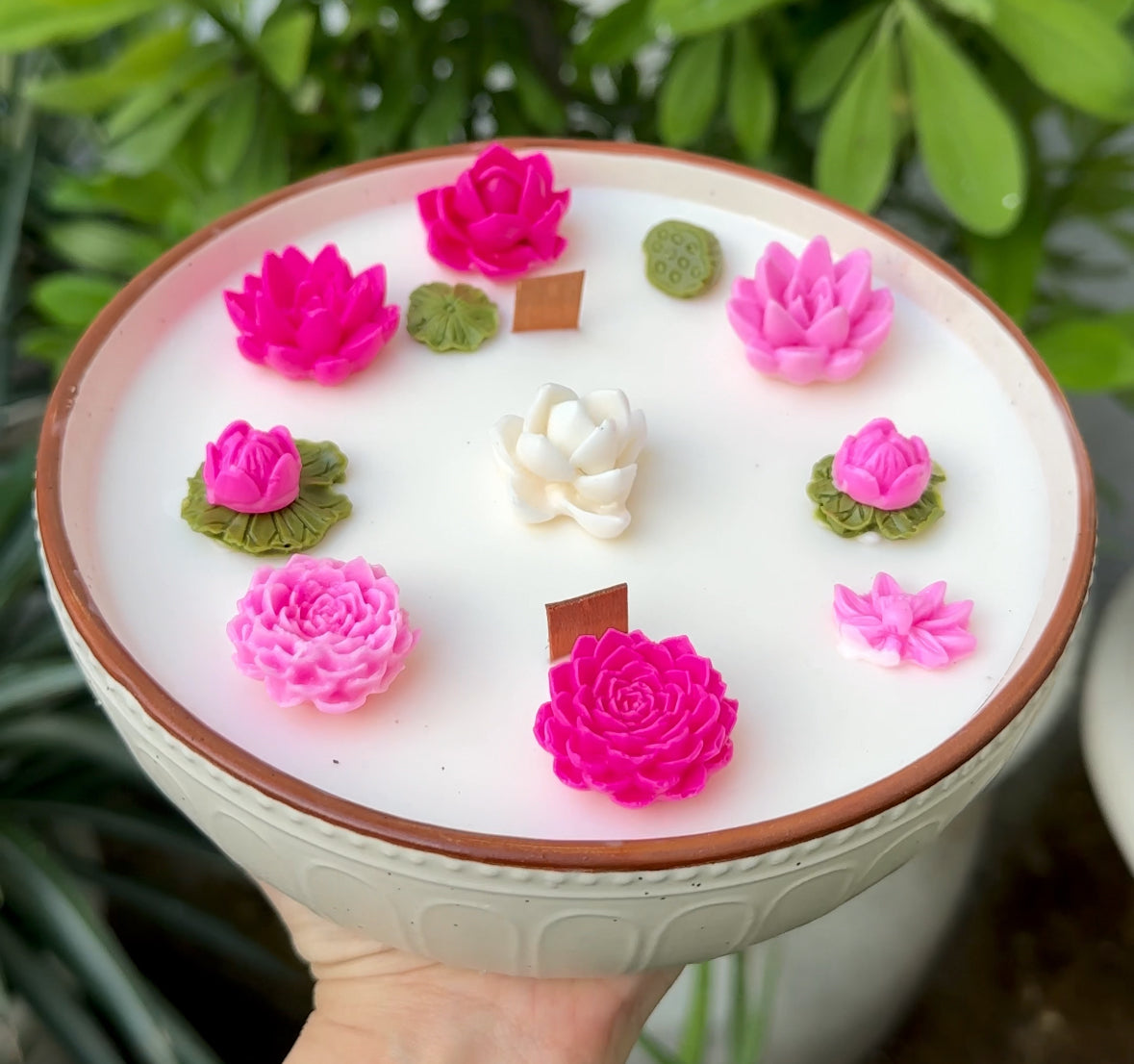 Luminous Lotus Bowl Candle
