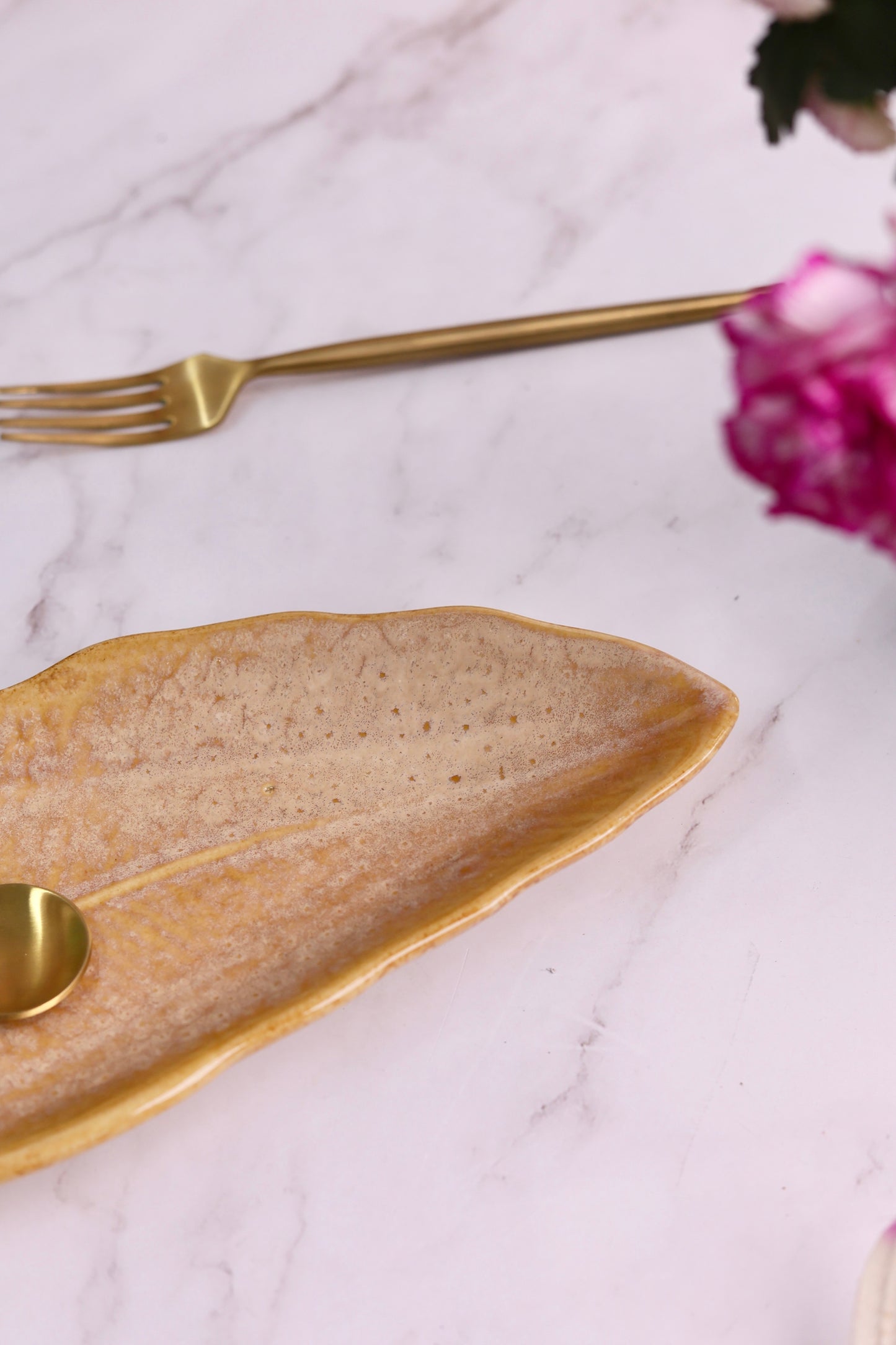 Beige Leaf Platter Small